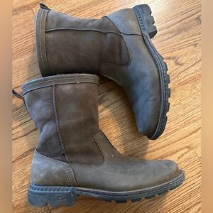 Men’s UGG Hartsville Boot, size 12, Brown